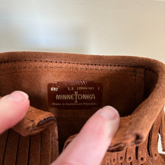 NWOT Minnetonka Brown Suede Moccasins with Fringe - Picture 8 of 11